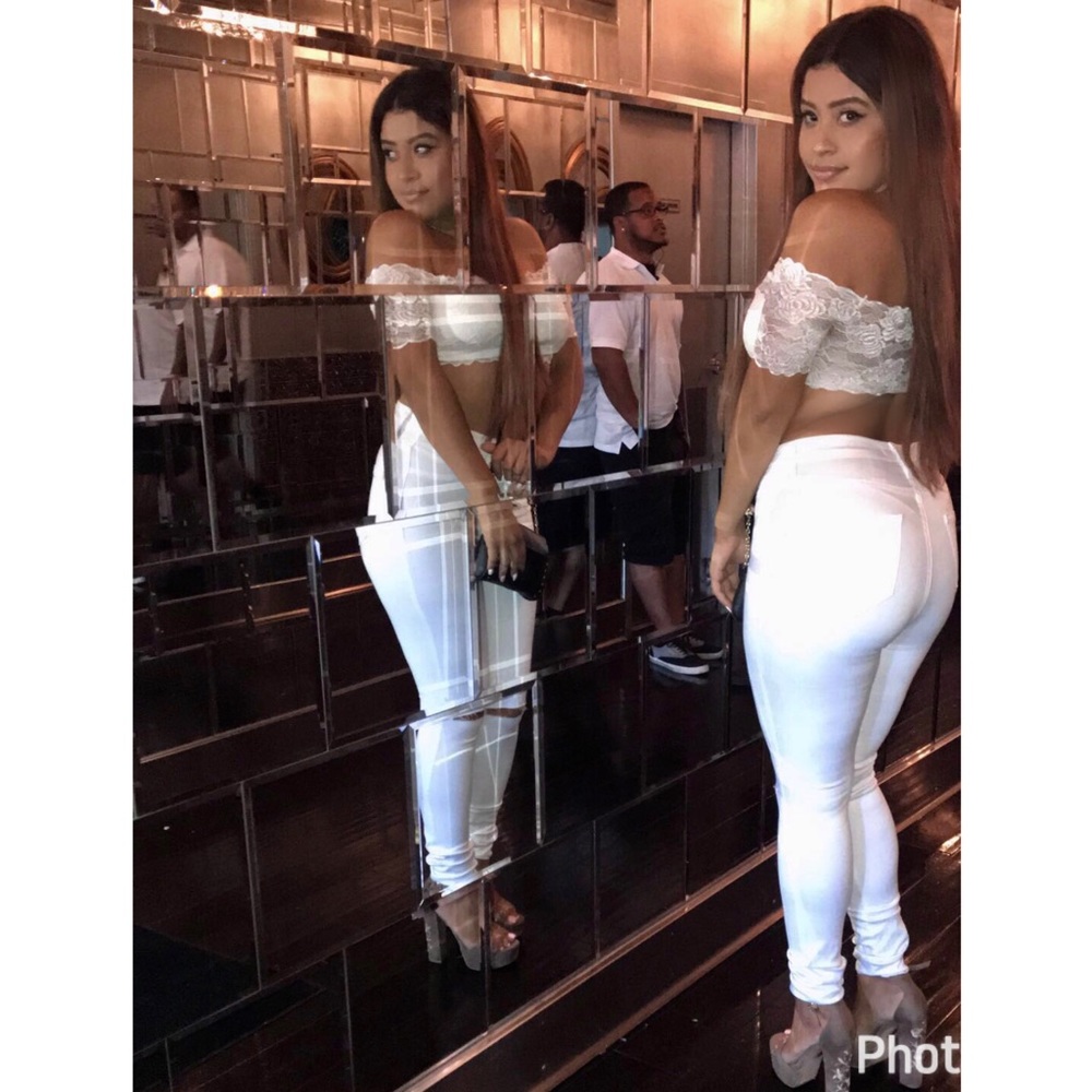 White fashion nova jeans